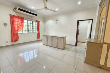 For sale! Semi D Corner @ Seksyen 9, Shah Alam