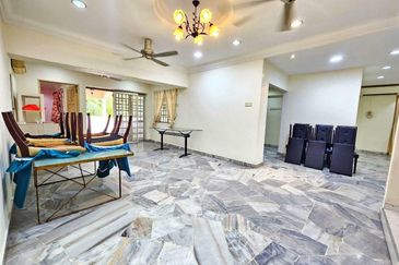 For sale! Semi D Corner @ Seksyen 9, Shah Alam