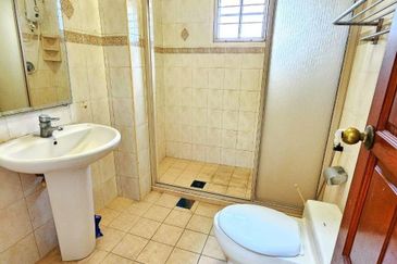 For sale! Semi D Corner @ Seksyen 9, Shah Alam