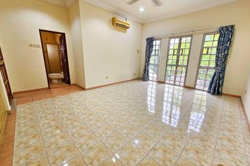 For sale! Semi D Corner @ Seksyen 9, Shah Alam