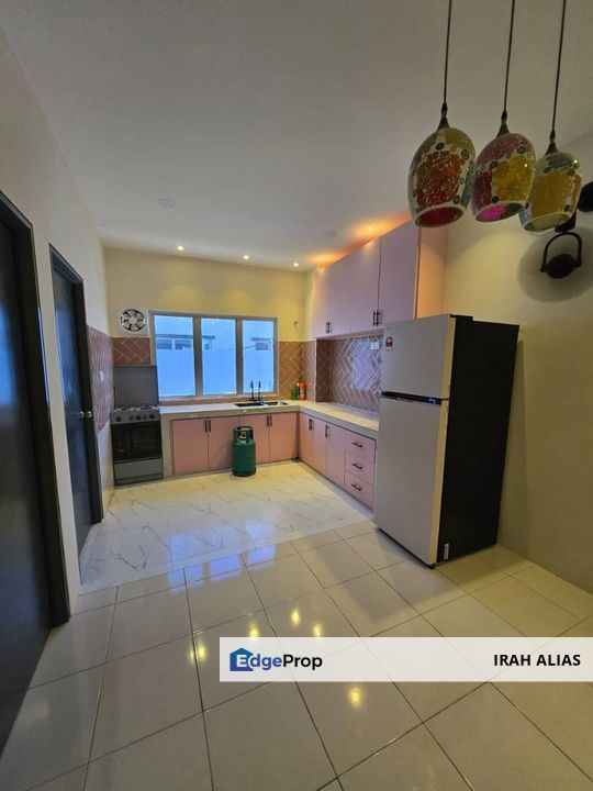 !! FOR RENT ‼️ AVAILABLE IN JAN 2026 TOWNHOUSE : 22’ x 75’ : PARTLY FURNISHED  KITA BAYU @ CYBERSOUTH, Selangor, Dengkil