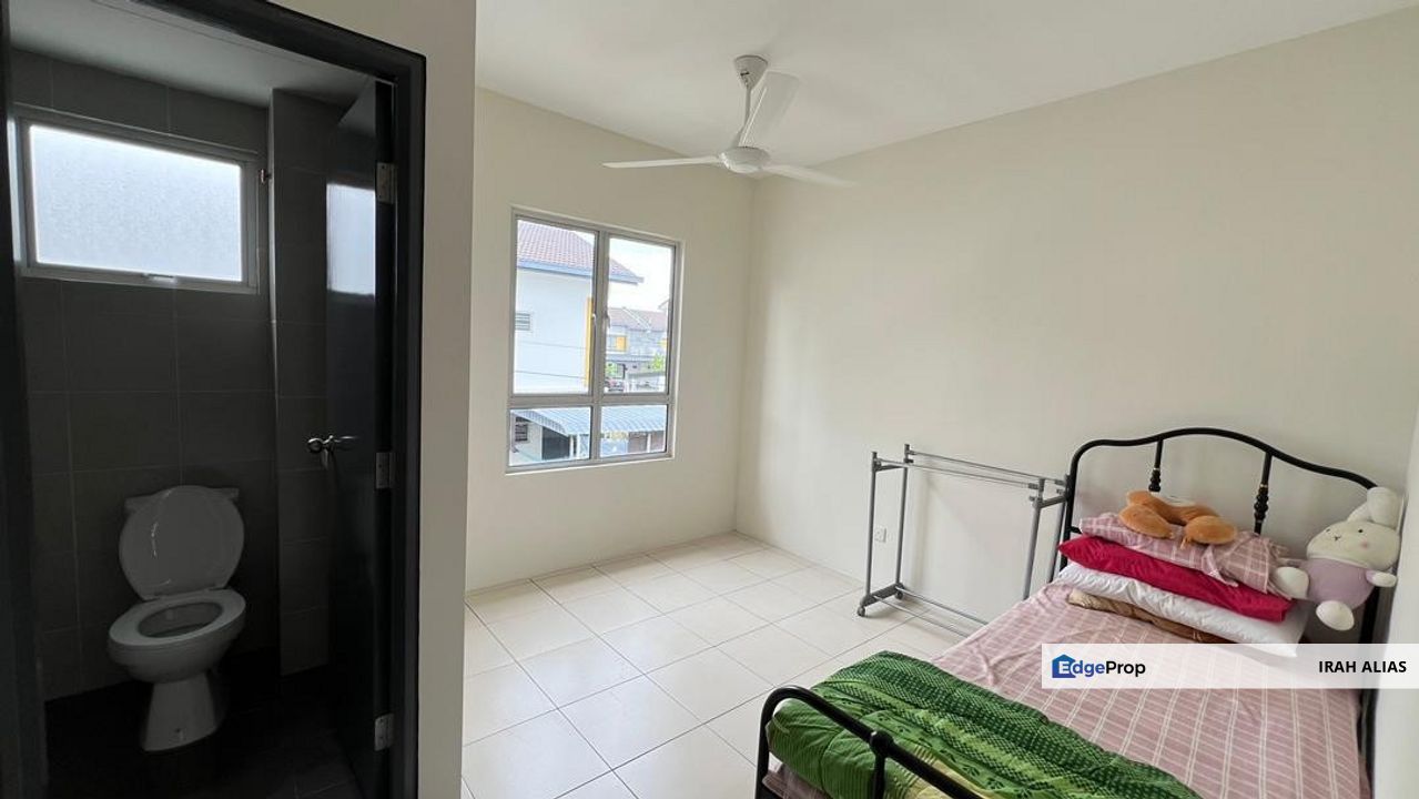 TO SELL!!: DOUBLE STOREY @ KITA HARMONI, CYBERSOUTH DENGKIL, SELANGOR, Selangor, Dengkil