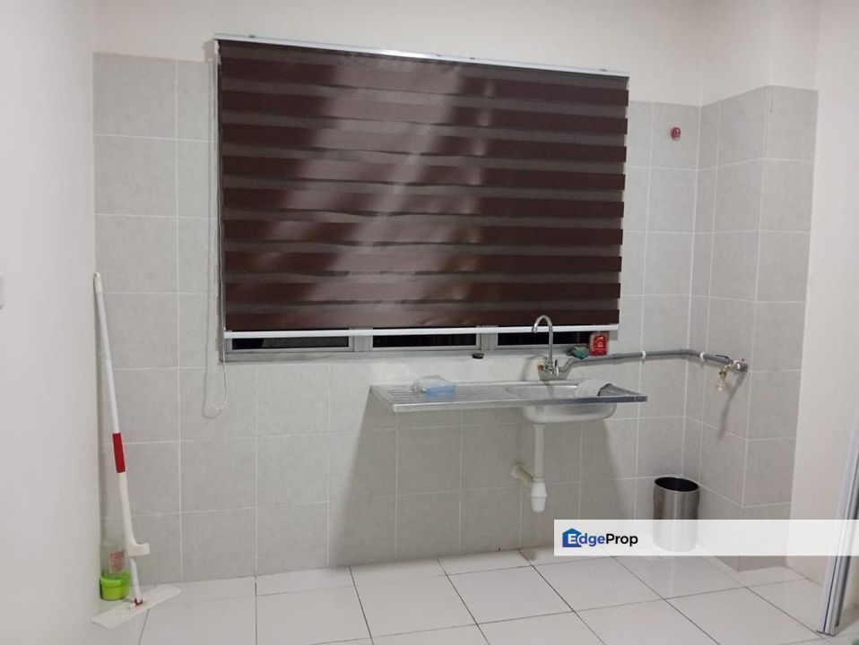 !! FOR RENT ‼️ NEW TOWNHOUSE : 22’ x 75’ :  FULLY FURNISHED INTERMEDIATE GROUND FLOOR, Selangor, Dengkil