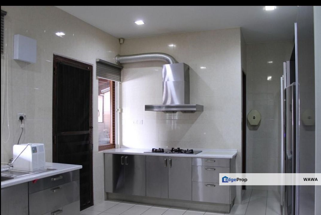 Beautiful & nice 2 storey Bungalow Damansara Idaman for sale., Selangor, Ara Damansara
