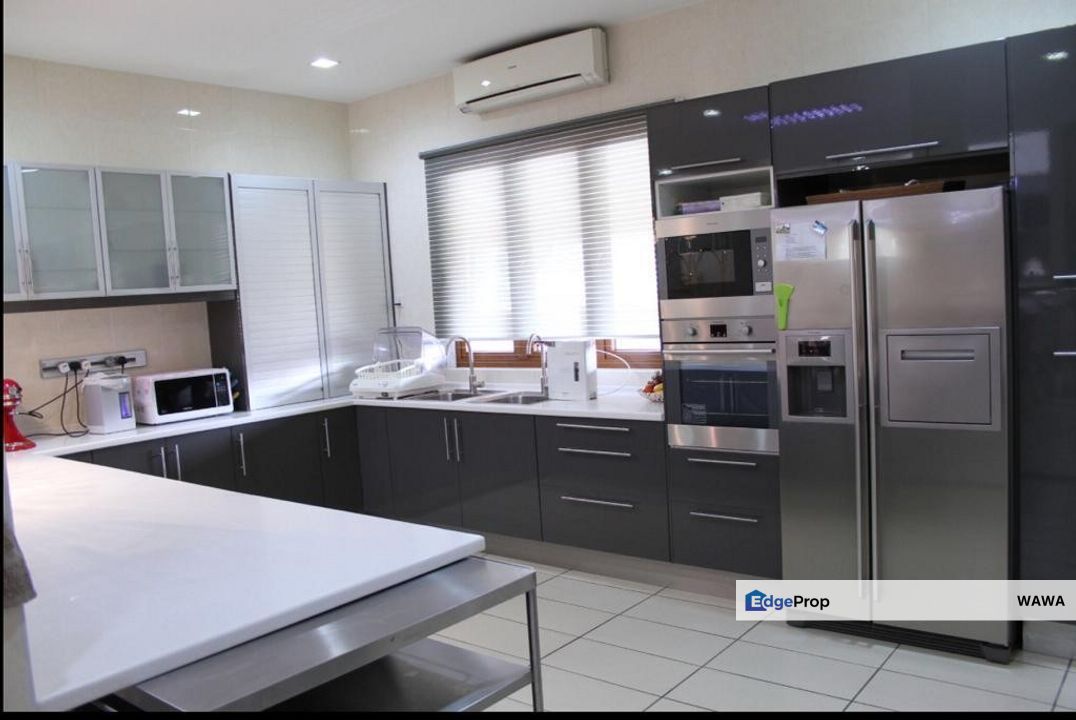 Beautiful & nice 2 storey Bungalow Damansara Idaman for sale., Selangor, Ara Damansara