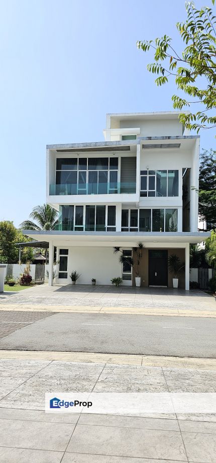 Nice Bungalow near to Putrajaya Hospital for Sale!, Selangor, Cyberjaya