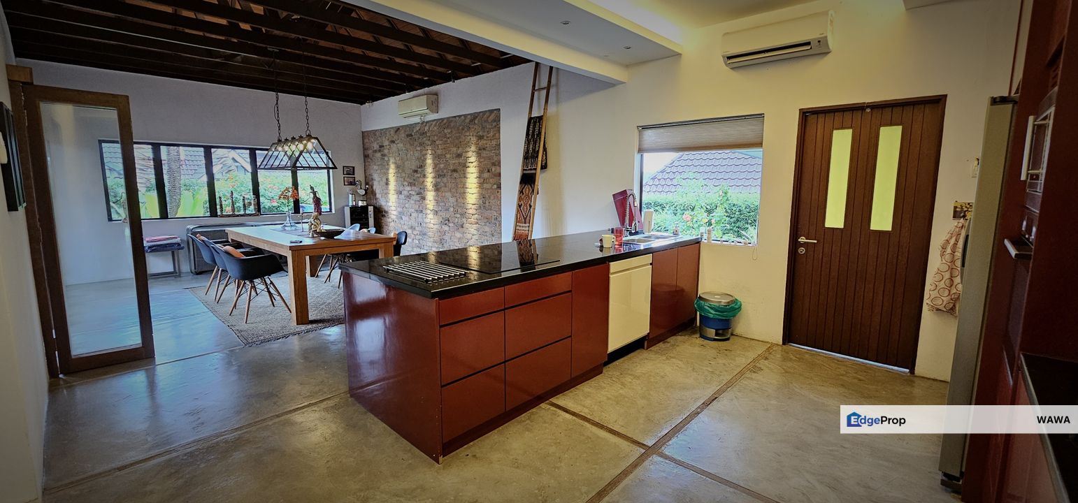 Beautiful Bungalow near to PD Beach for Sale., Negeri Sembilan, Port Dickson