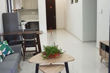 Baypoint @ Country Garden Danga Bay