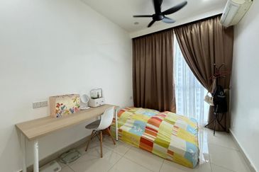 Meridin Bayvue Apartment