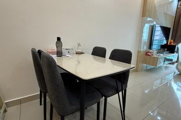 Meridin Bayvue Apartment