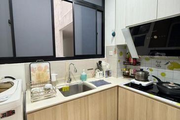 Meridin Bayvue Apartment