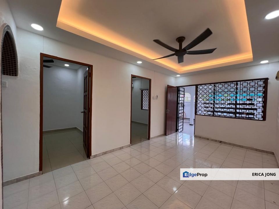 Jalan Laksamana 5 taman ungku tun aminah, Johor, Skudai