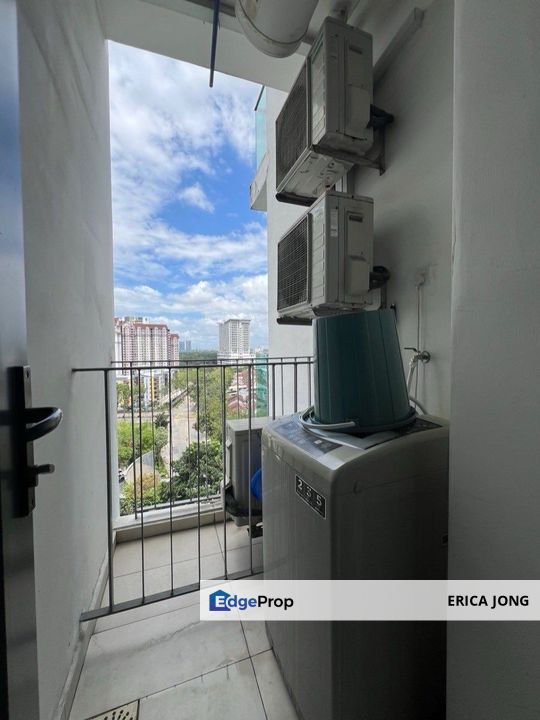 Crescent Bay Suites Taman bayu puteri Permas, Johor, Johor Bahru