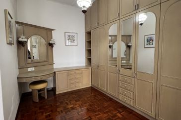 SL 2, Bandar Sungai Long