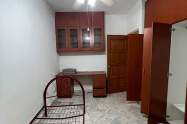 SL 2, Bandar Sungai Long