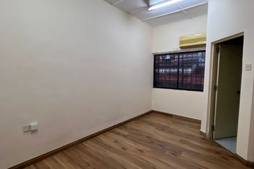 SL 2, Bandar Sungai Long