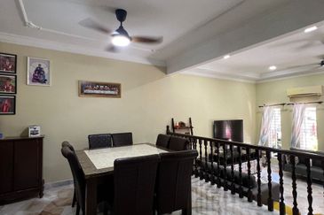 SL7, Bandar Sungai Long