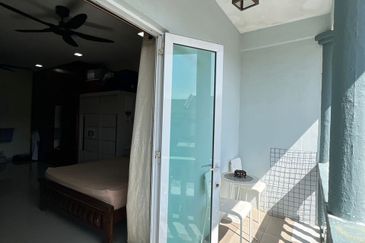 SL7, Bandar Sungai Long