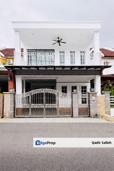 Seksyen 9 Bandar Baru Bangi Double Storey House Near Masjid Hasanah, Selangor, Bangi