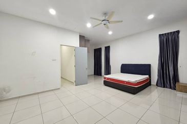 Nusa Sentral Spring Meadow