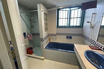 The Straits View, Bandar Baru Permas Jaya