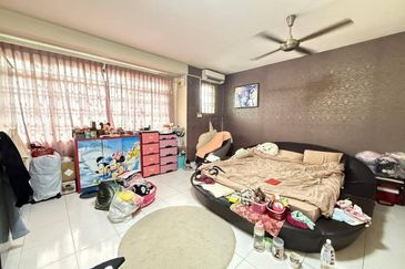 Jalan Mutiara Emas 9/2