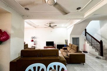 DOUBLE STOREY JALAN PLATINUM SEKSYEN 7, SHAH ALAM