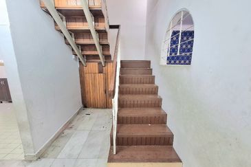 Jalan Kemudi Satu 19/38A 