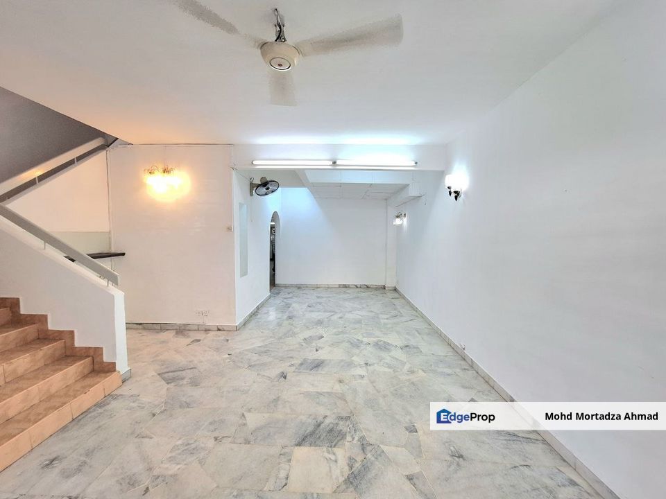 DOUBLE STOREY HOUSE TAMAN ALAM MEGAH SEKSYEN 27 SHAH ALAM, Selangor, Shah Alam