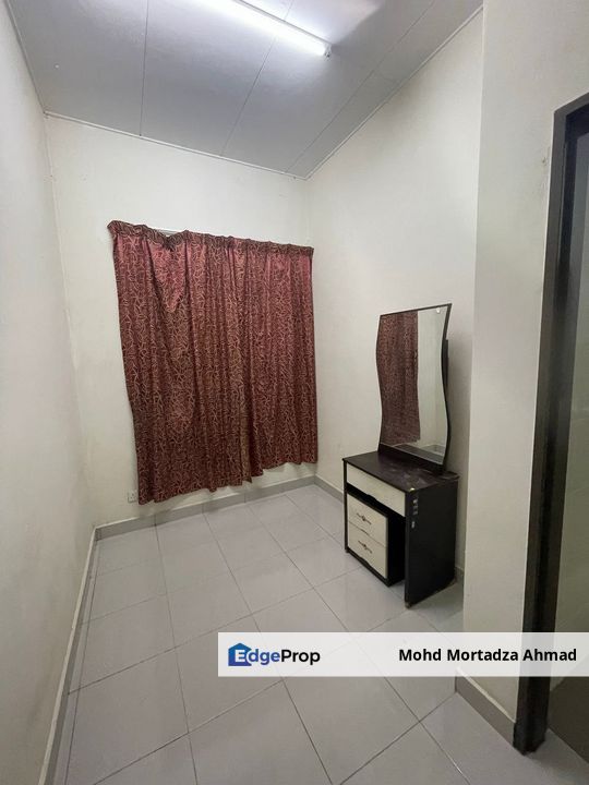 SINGLE STOREY JALAN KEBUN NENAS BANDAR PUTERA 2 KLANG, Selangor, Klang