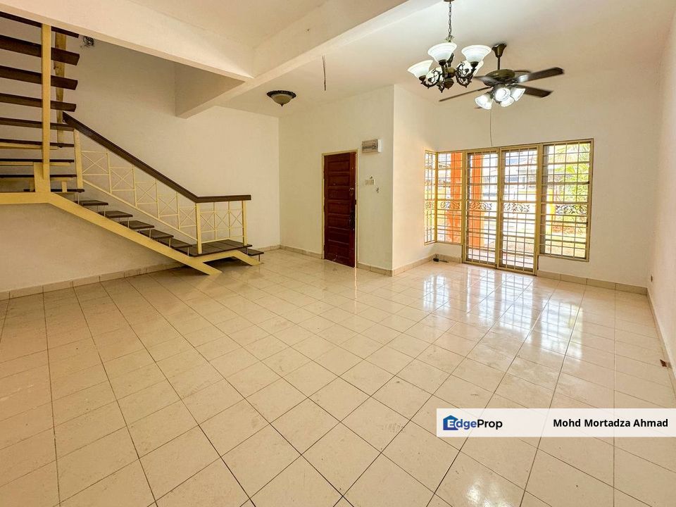 Double Storey Terrace Taman Desaria, Nilai, Negeri Sembilan, Nilai