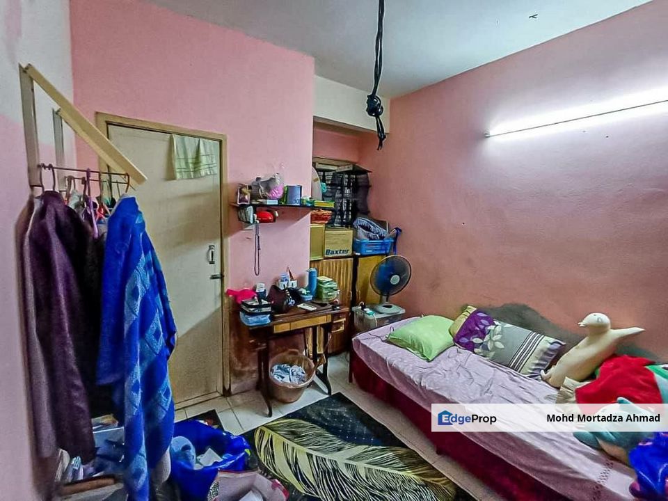 DOUBLE STOREY TERRACE TAMAN SETIA 2, BALAKONG, Selangor, Balakong