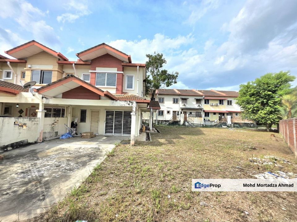 DOUBLE STOREY HOUSE KEMUNING GREENHILLS 2 KOTA KEMUNING, SHAH ALAM, Selangor, Shah Alam