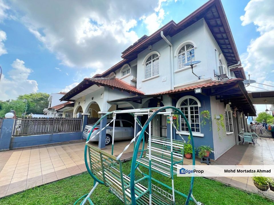 SEMI-D DOUBLE STOREY KEMUNING GREENHILLS, KOTA KEMUNING, Selangor, Shah Alam