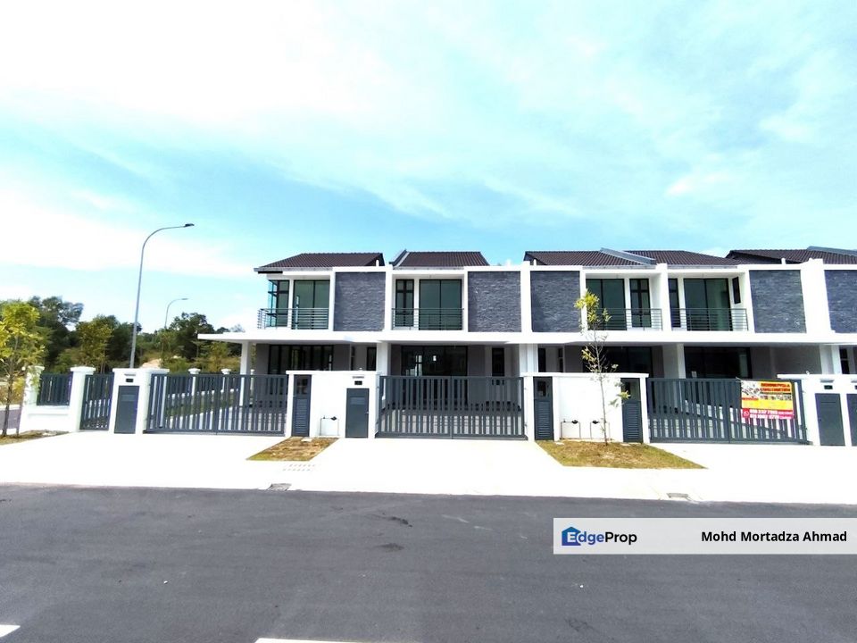 NEW DOUBLE STOREY MUTIARA HILLS, SEMENYIH, Selangor, Semenyih
