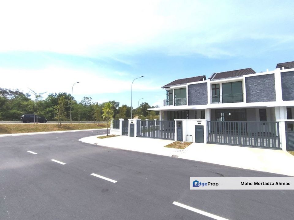 NEW DOUBLE STOREY MUTIARA HILLS, SEMENYIH, Selangor, Semenyih