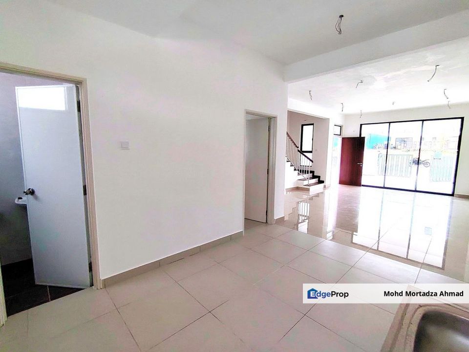 NEW DOUBLE STOREY MUTIARA HILLS, SEMENYIH, Selangor, Semenyih