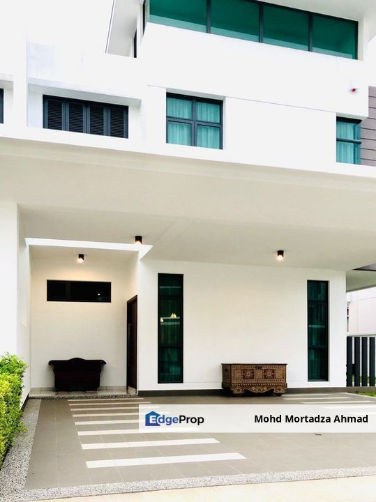 Double Storey Semi D (End Lot) @ Courtyard Villa, Sejati Residences, Cyberjaya, Selangor, Cyberjaya