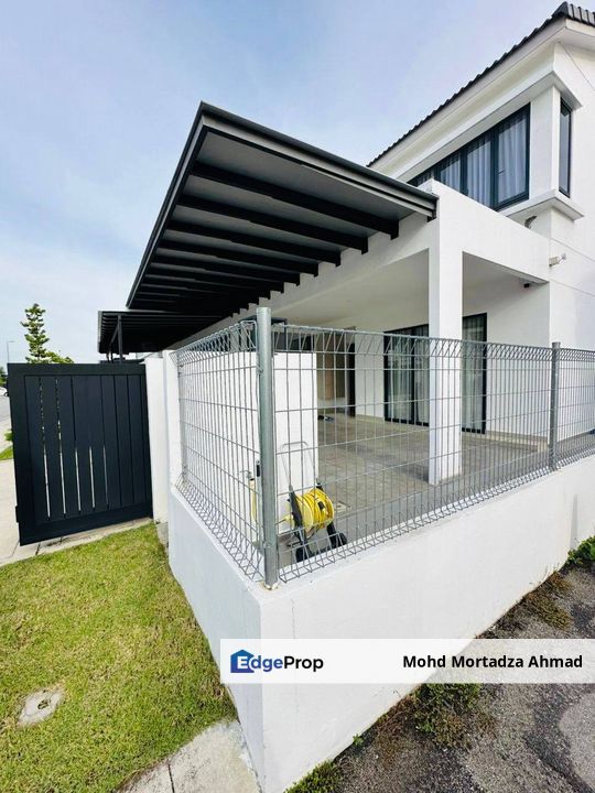 End Lot Double Storey Terrace Sejati Lakeside Cyberjaya 🔥Fully Renovated & Furnished🔥, Selangor, Cyberjaya