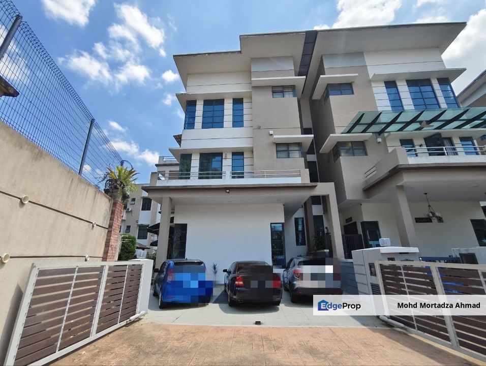 End Lot SEMI D, 3 Storey Jelutong Height, Bukit Jelutong Shah Alam, Selangor, Bukit Jelutong