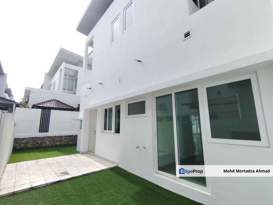 Semi-D 3 Storey Clover Garden Residence Cyberjaya, Selangor, Cyberjaya