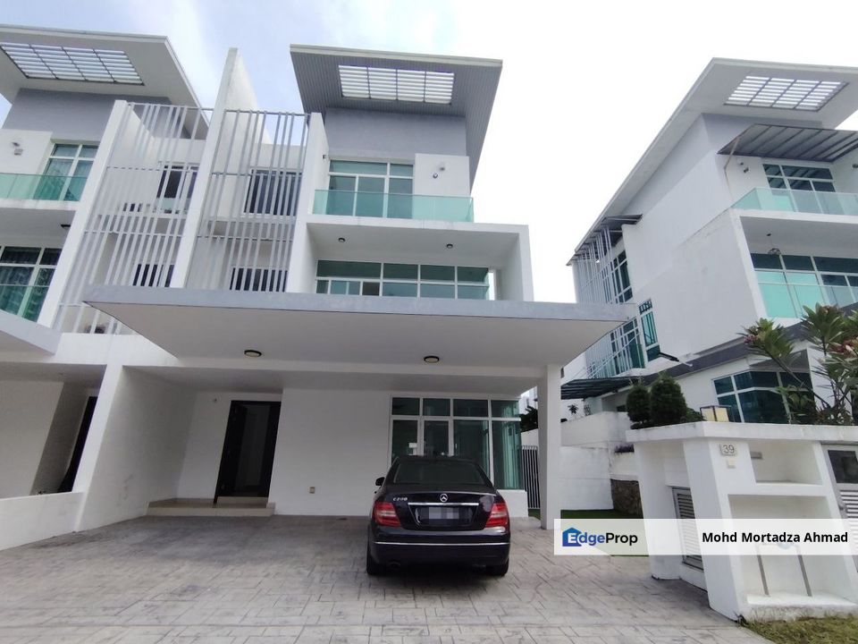Semi-D 3 Storey Clover Garden Residence Cyberjaya, Selangor, Cyberjaya