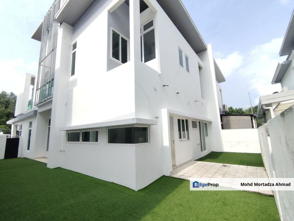 Semi-D 3 Storey Clover Garden Residence Cyberjaya, Selangor, Cyberjaya