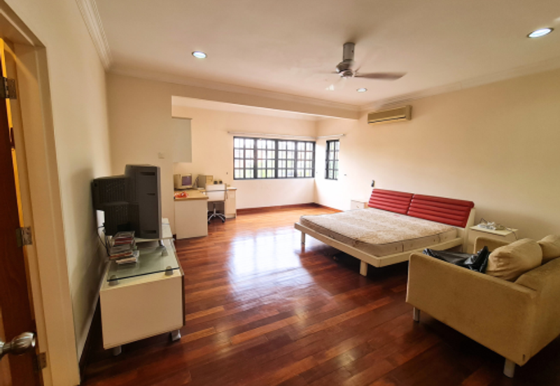 SL 4, Bandar Sungai Long