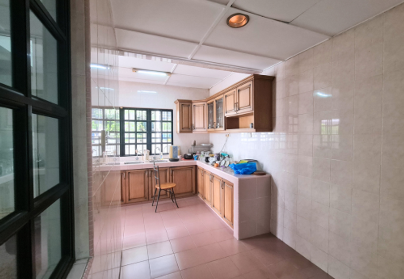 SL 4, Bandar Sungai Long