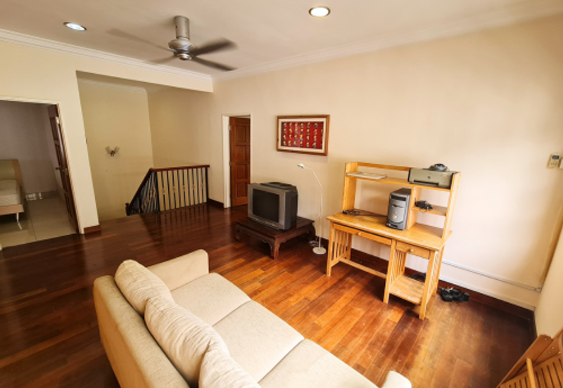 SL 4, Bandar Sungai Long