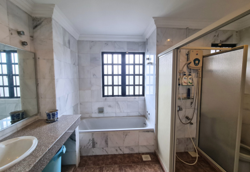 SL 4, Bandar Sungai Long