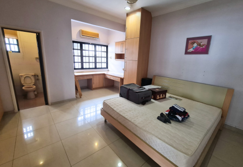 SL 4, Bandar Sungai Long