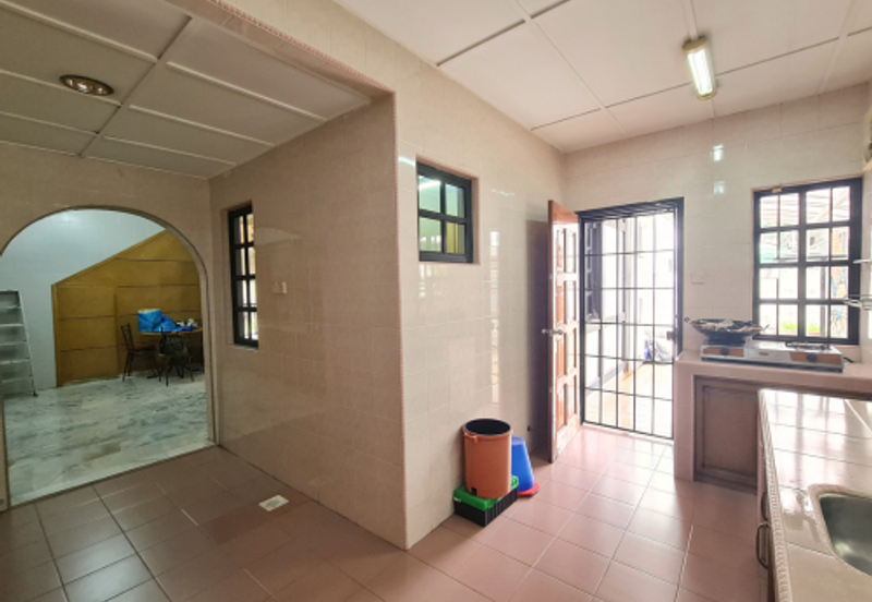 SL 4, Bandar Sungai Long