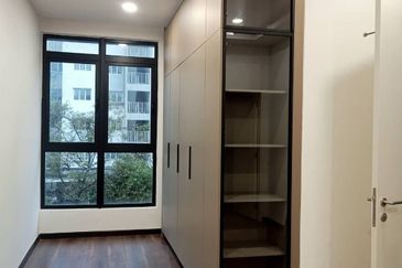 FOR SALE | 4-Storey Terrace Intermediate @ Affinity Residences